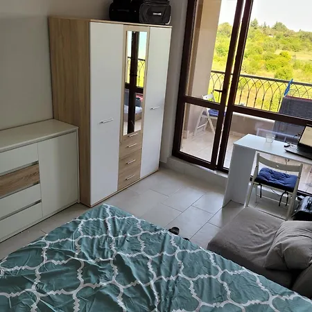 Bayview B32 - 2 Appartement