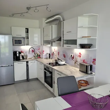 Bayview B32 - 2 Appartement *