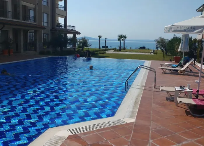 Bayview B32 - 2 Burgas