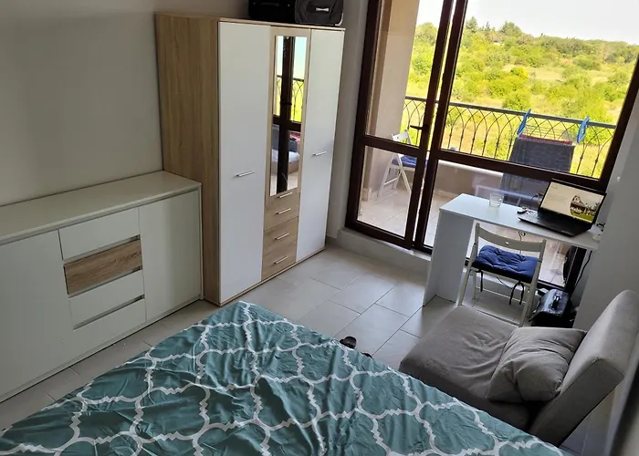 Bayview B32 - 2 Apartamento